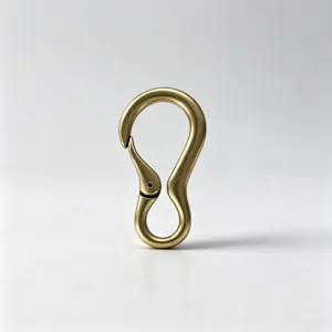 Mosquetón de resorte en forma de 8 de latón antiguo, accesorio de metal duradero.