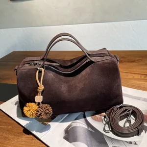 Sac Boston Vintage en Cuir de Vachette de Première Couche pour Femmes Rétro en Daim Bandoulière Sac à Main Sac Traversin Navettage Résistant à l'Usure