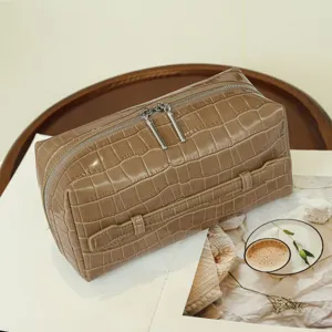 Brown crocodile pattern cosmetic bag large capacity travel toiletry pouch storage box