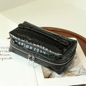 Black crocodile texture makeup bag large capacity travel cosmetic storage pouch portable
