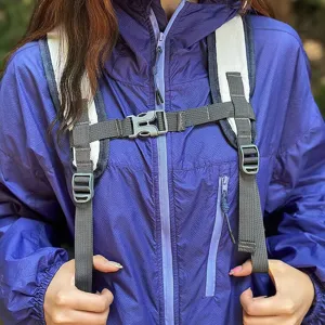 Casual outdoor minimalist backpack with adjustable chest strap and comfortable shoulder design.