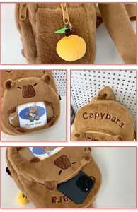 Χαριτωμένο καφέ λούτρινο σακίδιο πλάτης capybara ita bag με διαφανή τσέπη και κρεμαστό.