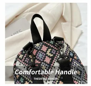 Mini Ethno Stil Rucksack Detailansicht mit gewebtem Stoffgriff und robusten Gurten