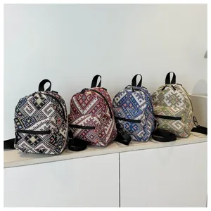 Ethischer Stil Mini Rucksack für Damen, trendiger lässiger gewebter kleiner Tagesrucksack.