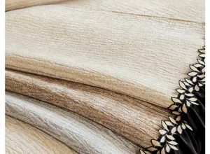 Französischer Vintage Chenille Sofabezug Detail, luxuriöse Spitzenborte, weicher Stoff.