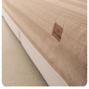 Housse de coussin de canape en peluche epaisse antiderapante pour decoration hiver