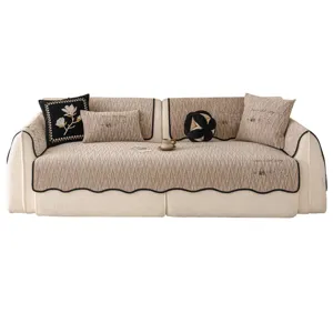 Ensemble de housse de canapé en chenille universel avec broderie mignonne, beige antidérapant.
