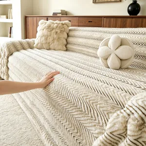 Cremiger Stil Verdickte Kaninchen Kunstfell Sofabezug Rutschfest Winter Warm Fischgrätmuster Möbelprotektor Dekorative Decke Für Wohnzimmer