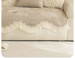 Housse de canapé en chenille française, détail de dentelle florale élégante, antidérapante.