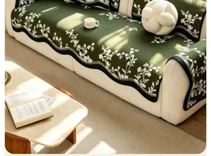 Funda de sofá verde con motivos florales retro, protector de tela antideslizante para sala.