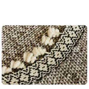 Housse de coussin de canapé en chenille minimaliste japonaise avec franges, texture.