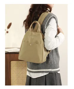 Zaino casual leggero ed elegante per il lavoro quotidiano e i viaggi confortevoli.