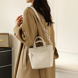 Sac cabas bandoulière décontracté en nylon pour femme, idéal pour le quotidien.