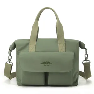 Sac cabas en nylon léger pour femme, sac à bandoulière de grande capacité pour travail et voyage.