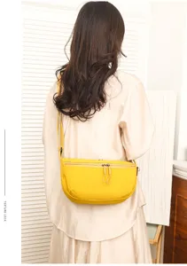 Casual waterproof nylon crossbody bag, lightweight daily shoulder saddle bag for women.
