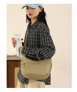 Casual nylon crossbody bag for women large capacity shoulder bag lightweight travel dumpling