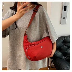Minimalist waterproof nylon crescent crossbody bag, ultra-light large capacity shoulder bag.