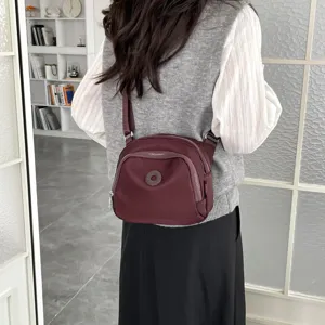 Lightweight nylon crossbody bag for women, casual daily shoulder shell bag, trendy commute purse.