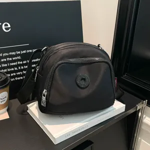 Casual Lightweight Nylon Crossbody Bag Fashion Versatile Single Shoulder Shell Bag Commuter Handbag For Women