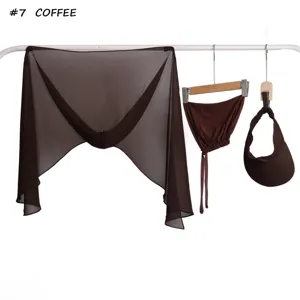 Set hijab in chiffon a tinta unita in tre pezzi con cuffia interna e cappello con visiera.