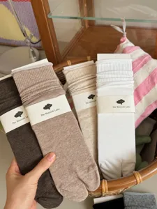 Comfortable split toe mid calf socks solid color slouch socks breathable daily wear detail