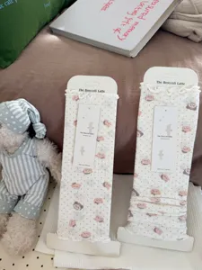 Chauffe-jambes en tricot avec motif d'ours, volants doux et adorables pois charmants.