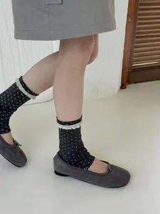 Floral lace mid-calf socks women autumn winter sweet vintage style socks detailed view footwear