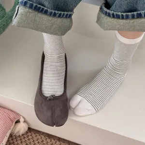 Women's Split Toe Socks Korean Style Retro Polka Dot Striped Breathable Cotton Two Finger Slouch Socks Mid-Calf Tabi Socks