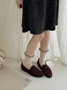 Korean style ruffled mid-calf socks for women, cute floral lace trim everyday wear.