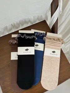 Korean style lace mid tube socks for women, fashionable autumn casual slouch socks wholesale.