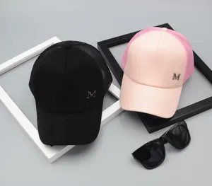 Women Summer Mesh Baseball Cap Breathable Casual Sun Hat with Metal Letter M