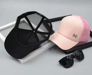 Women summer breathable mesh baseball cap with metal letter M decoration for daily sun protection