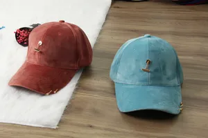Fashion velvet baseball cap with metal chain decoration, casual couple hat for outdoor wear.