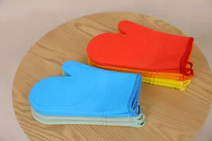 Silicone heat resistant oven mitts, thick baking kitchen gloves, non-slip microwave holders