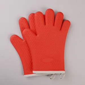 Guantes de horno silicona detalle, guantes de cocina resistentes al calor con textura de corazon.