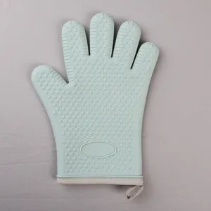 Guante de horno de silicona resistente al calor con patrón de corazón para cocina y repostería.