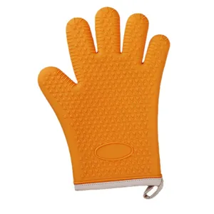 Guantes de horno de silicona naranja, resistentes al calor con textura de corazón para cocinar.