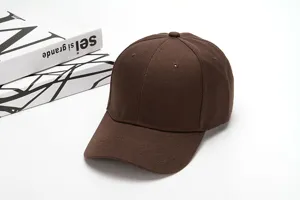 Einfarbige braune Baseballkappe für Damen und Herren, klassischer Freizeitsonnenhut.