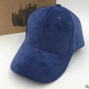 Casquette de Baseball en Velours Épaissi Automne Hiver pour Femmes Couleur Unie Bord Courbé Protection Solaire Ajustable