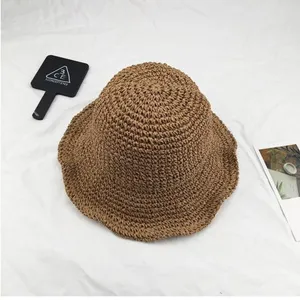 Chapeau cloche de paille tissé d'été pour femmes, chapeau de soleil de plage pliable marron.