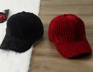 Corduroy baseball cap for men and women, classic black and red warm autumn winter hats.