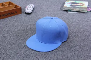Einfarbig flache Krempe Baseball Cap Detailansicht, trendiger Hip-Hop Stil Sonnenschutz.