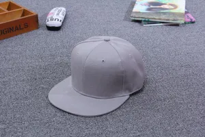 Graue flache Krempe Baseball Cap Hip Hop Hut fuer Damen und Herren taeglicher Sonnenschutz Streetwear