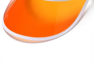Transparenter orangefarbener PVC Sonnenschutz Sonnenvisier Detail mit weißer Ziernaht.