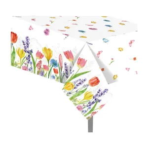 Vue détaillée de la nappe PE avec motif coloré de tulipes et de papillons pour le printemps.