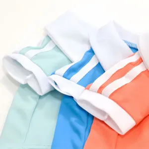 Vue détaillée du polo respirant pour animaux, vêtements colorés pour chiens en été.