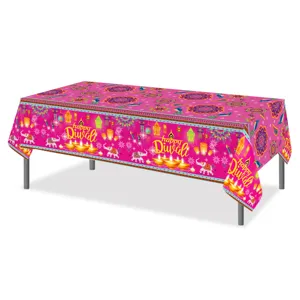 Detailansicht der farbenfrohen rosa Diwali Party Tischdecke mit festlichem Muster.