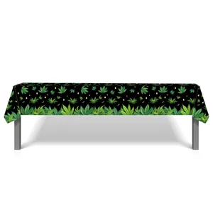 Mantel desechable de PE con patron de hoja de cannabis 130x220cm para fiestas