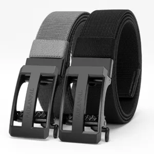 Cinturón de lona táctico para hombre con hebilla metálica automática y correa elástica.