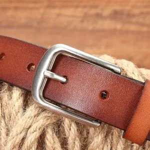 Klassieke bruine leren damesriem met zilverkleurige gesp, stijlvolle casual tailleceintuur.